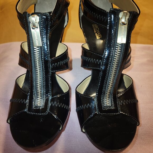 Michael Kors Ladies, size 8, Black Pattent Leather Zip Up 3in Heels - Picture 1 of 12